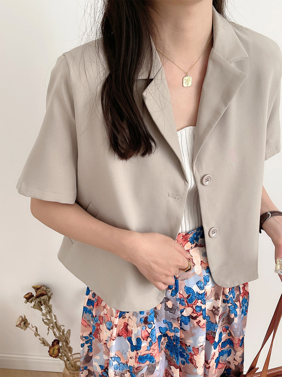 Li Zhiqi short blazer women's summer new short-sleeved design loose suit thin top 110953