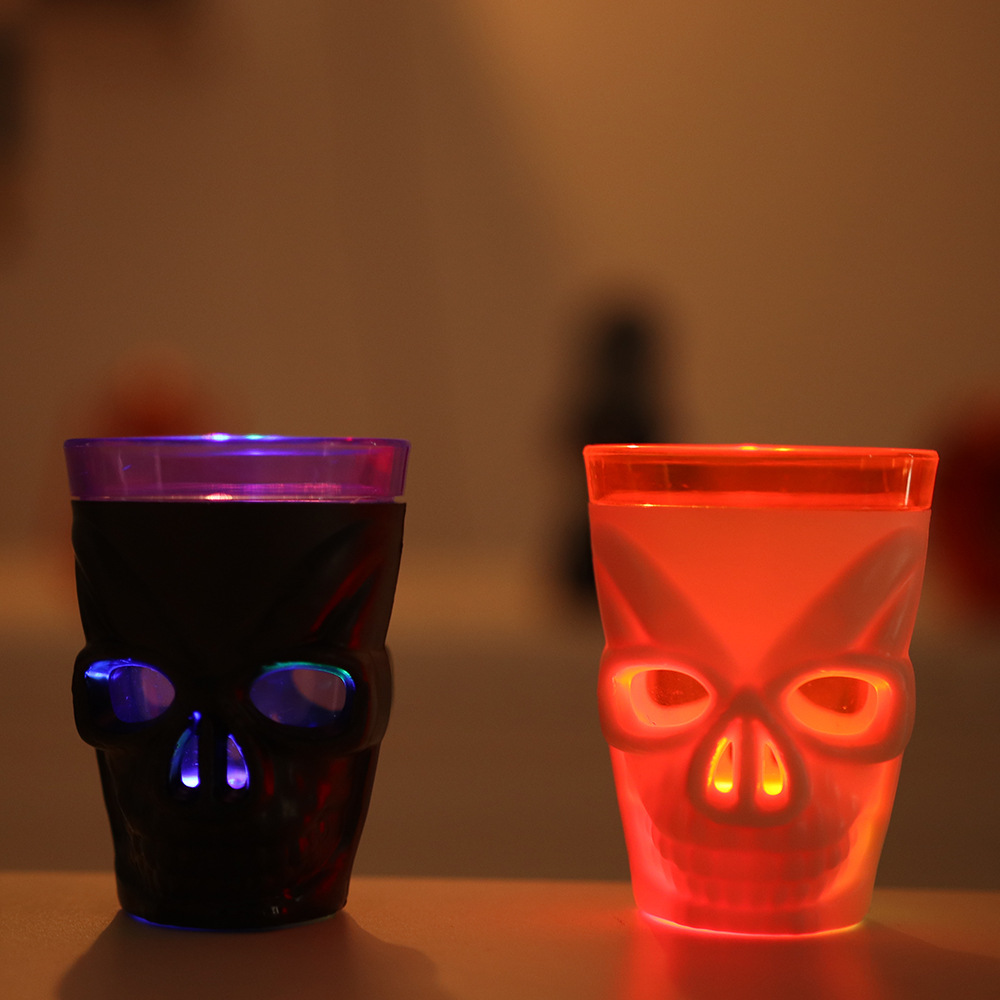New Halloween luminous wine glass atmosphere layout props horror skull wine glass LED electronic light ornaments wholesale