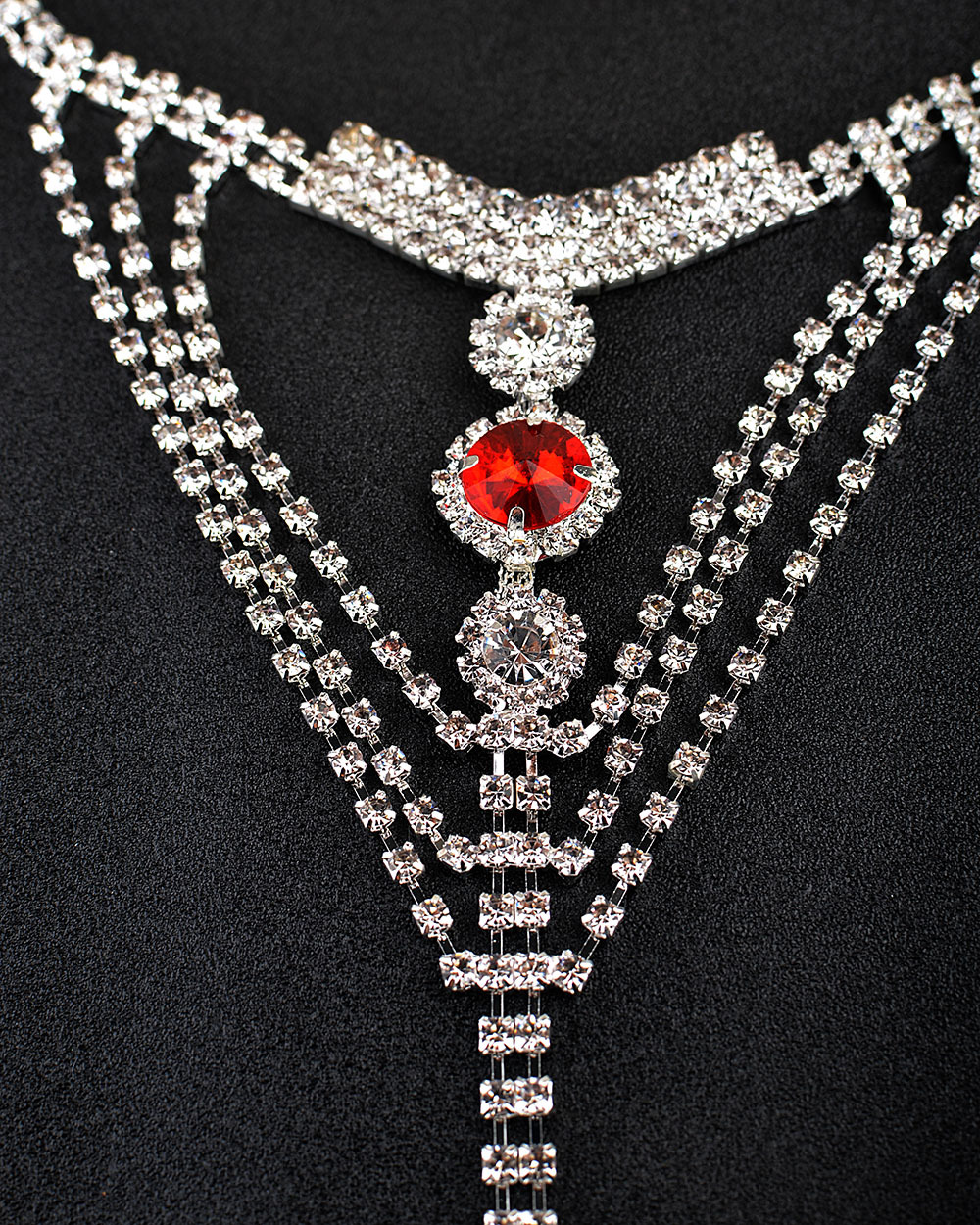 Amazon European and American New Sexy Red Rhinestone Bra Breast Chain Body Chain Set Women's Fashion Nightclub Accessories