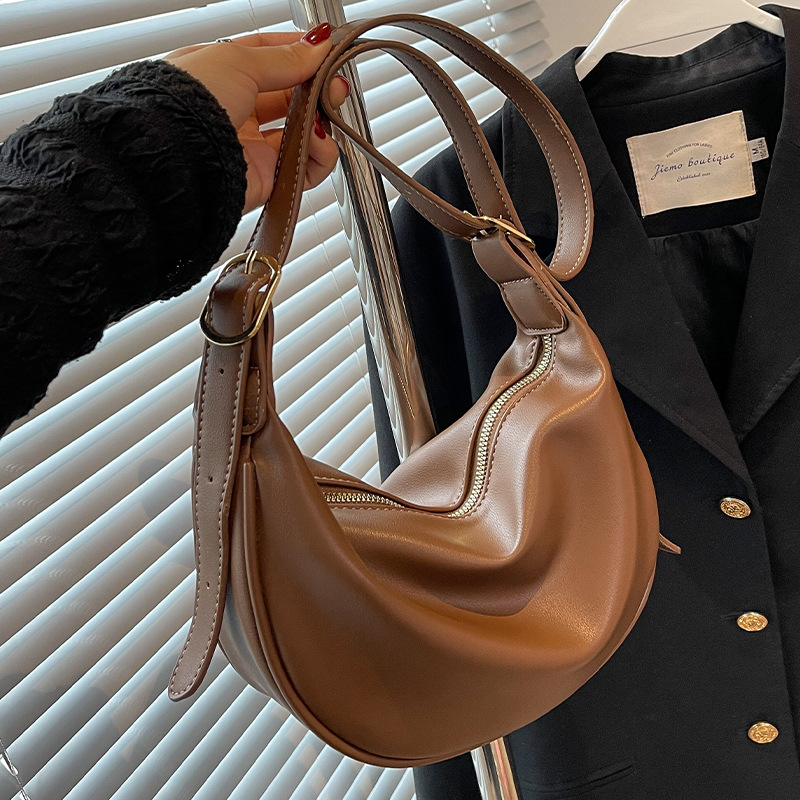 Amy Rabbit Women's Bag Niche Design All-match Bag Women's 2023 Early Spring New Solid Color Simple Textures Shoulder Crossbody
