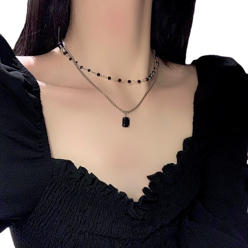 2022 New Black White Stone Beaded Necklace Double Layer Overlapping Cool Fashion Clothes Chain Clavicle Chain