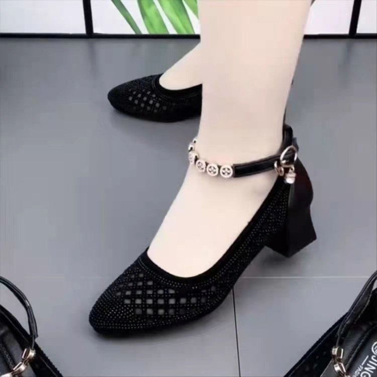 2025 Summer Daily Mother Shoes Shallow Mouth Single Shoes Pointed Hollow Sandals Comfortable Soft Bottom Soft Surface Foot