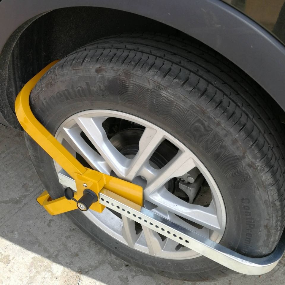 Car tire lock Easy-to-operate small three-fork wheel lock tire lock car 3.4/kg anti-theft lock