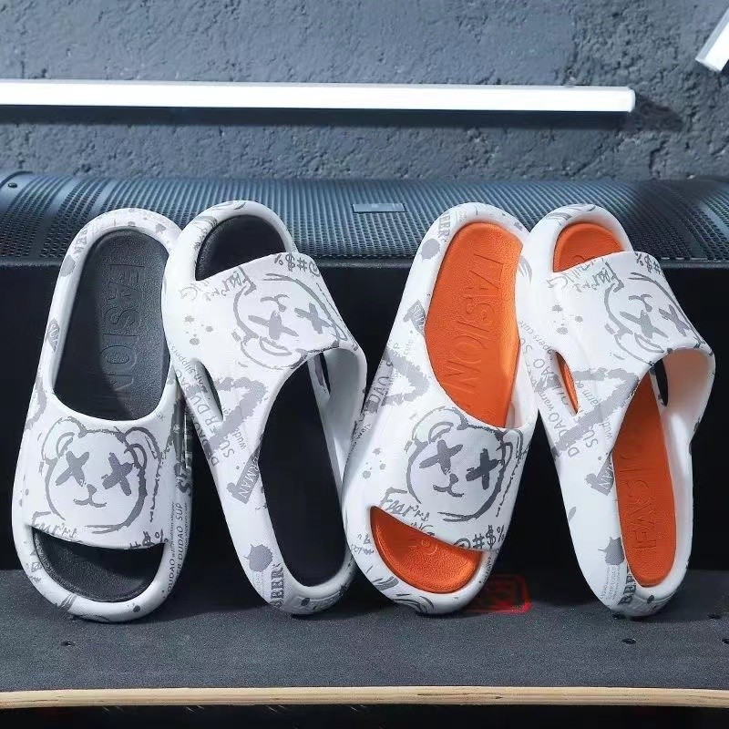 2023 New Arrival Slippers Female Cartoon Couple Summer Wearing Indoor Household Thick Bottom Non-slip Sandals and Slippers for Men