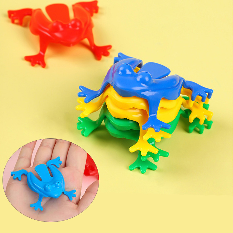 Jumping plastic frog after 90 s nostalgic children's classic traditional jumping frog jumping retro toy