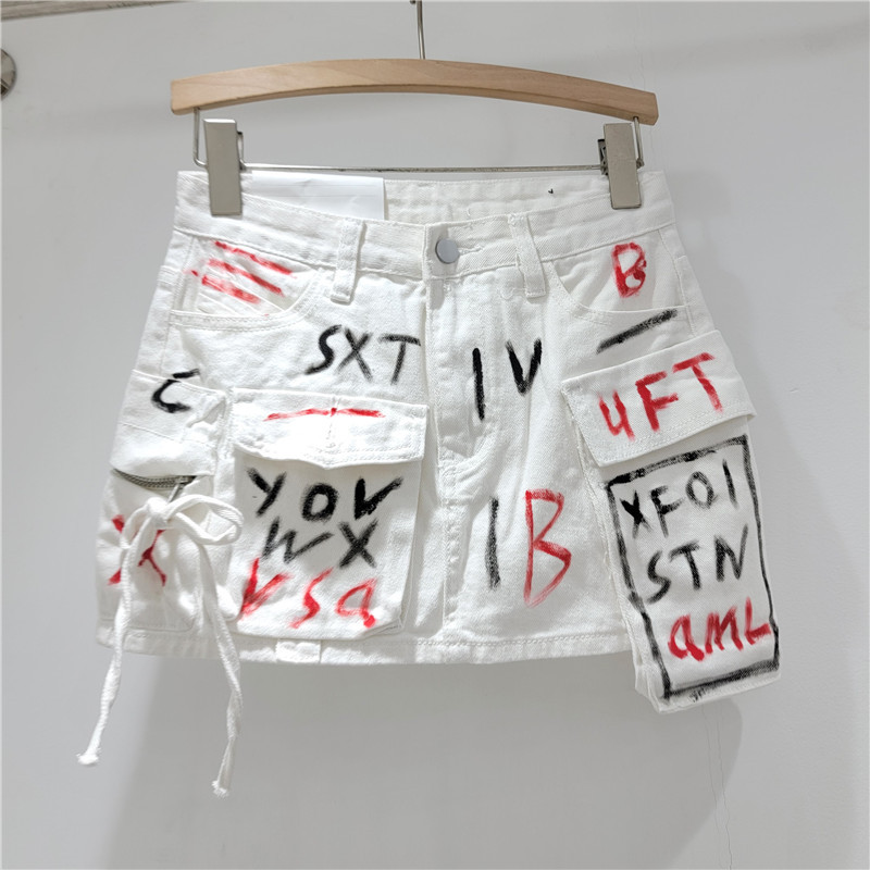 Hand-painted graffiti pocket design denim skirt skirt niche 2024 new tooling stitching A- line skirt skirt