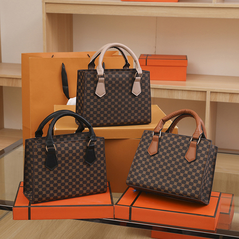New Women's Bag 2023 New Vintage Texture Handbag Stylish Casual Simple Plaid Fashionable Shoulder Crossbody Bag