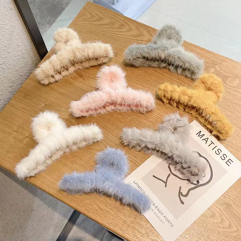 Fall/Winter 2023 New Style Plush Head Grasp Clip Internet Celebrity Large Size Mao Shark Grab Clip Women's Cute Headwear