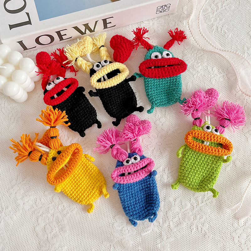 Cross-border cute sausage mouth car key cover hand-woven funny wool car doll key bag buckle pendant
