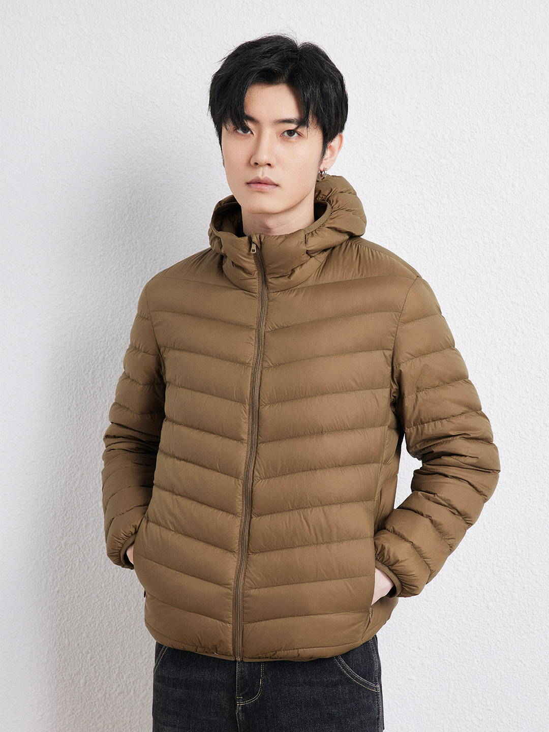 Light short down jacket 2024 autumn and winter new men's casual sports hooded plus size coat 90 white duck down tide