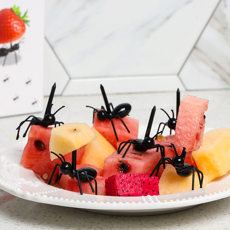 Cross-border Hot Ant Moving Fruit Fork Creative Snack Fork Plastic Ant Party Fruit Cake Fork 12 Pack
