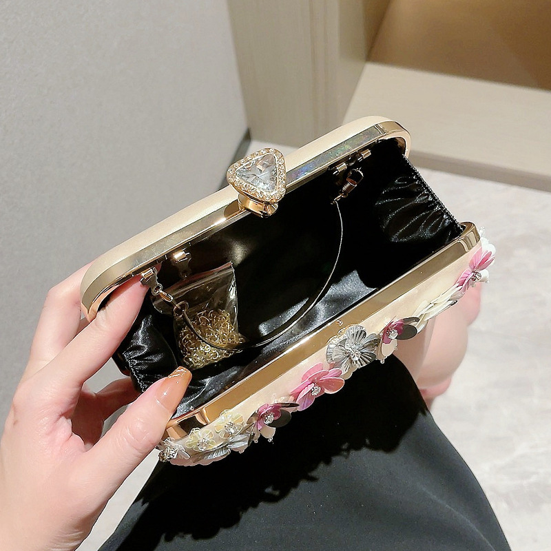 2025 New Hand Bag Female Name Warm Elegant Evening Bag Evening Bag Banquet Bag Flower Bag Dress Bridesmaid Bag