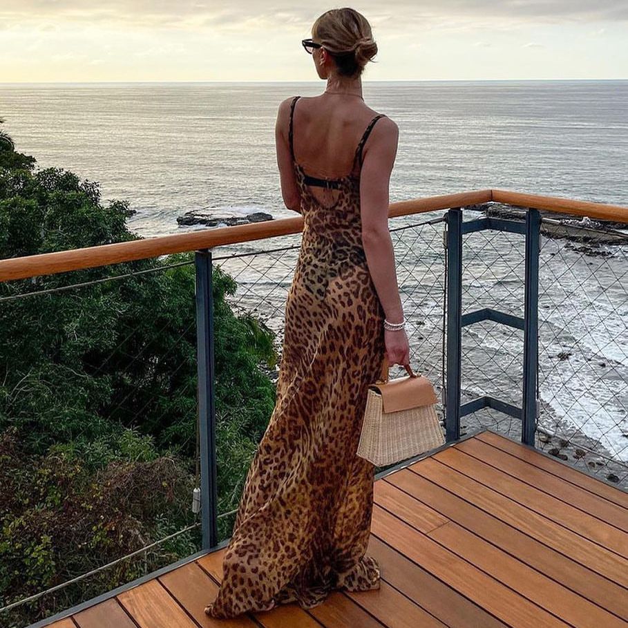 2023 Summer explosions Amazon wholesale backless perspective leopard print dress sexy dress a generation of hair