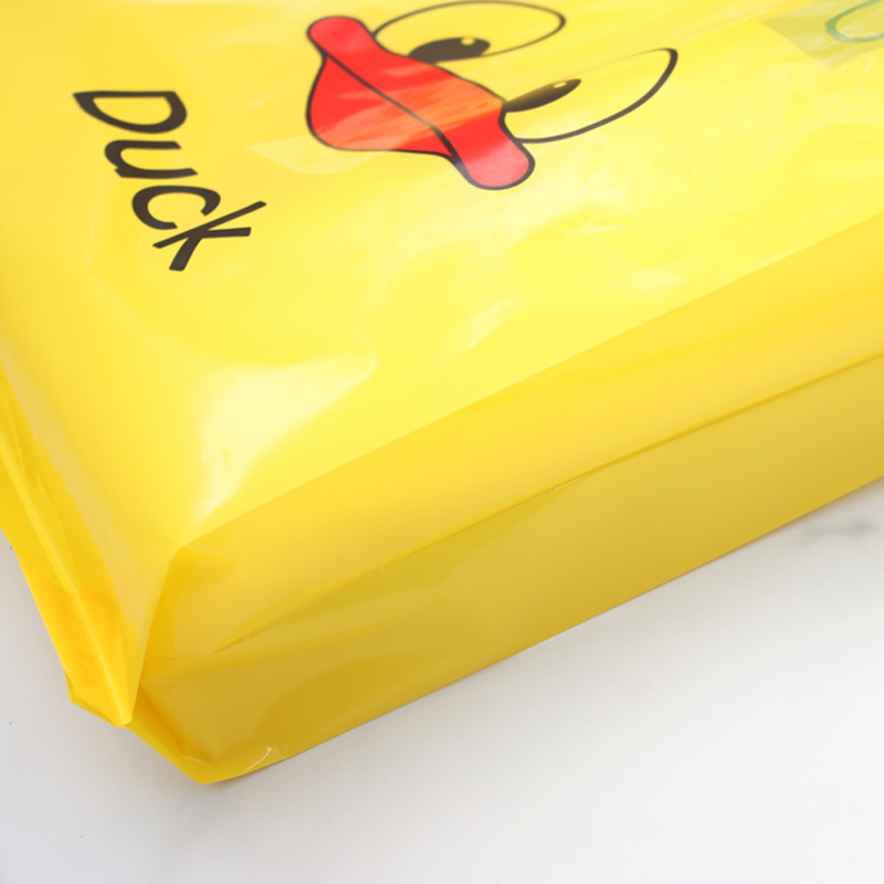 Cute cartoon plastic handbag clothing store children's clothing store shopping bag gift packaging bag storage bag multi-figure spot