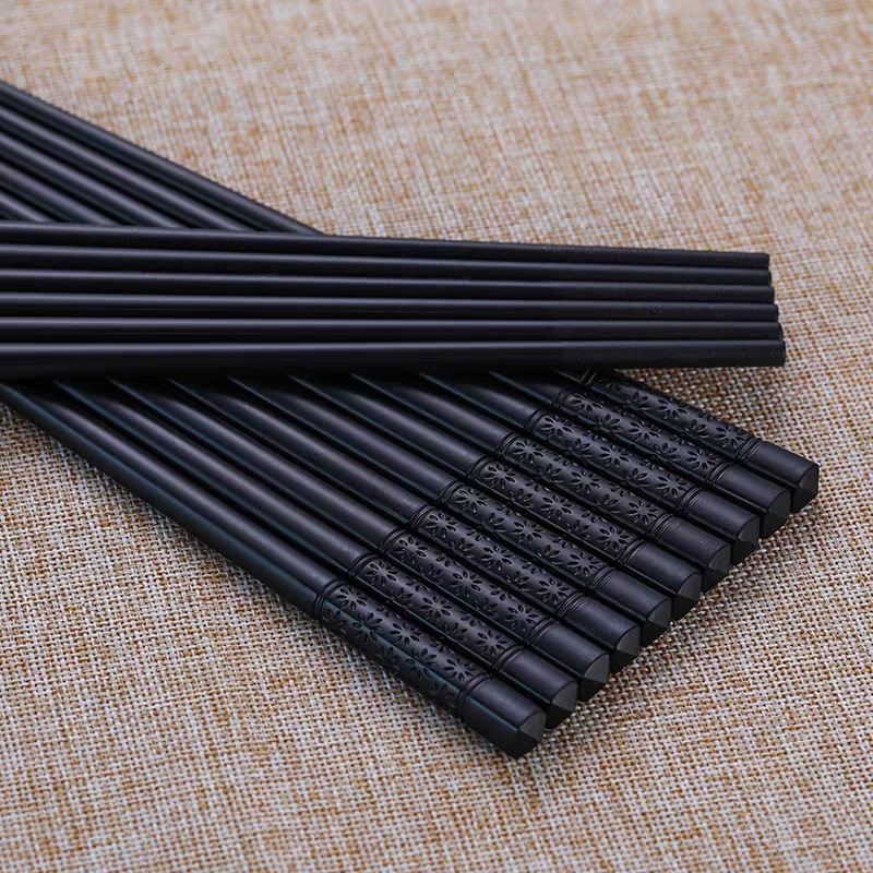 Factory wholesale black meal chopsticks non-slip mildew-proof special fast home Japanese pointed chopsticks restaurant catering alloy chopsticks