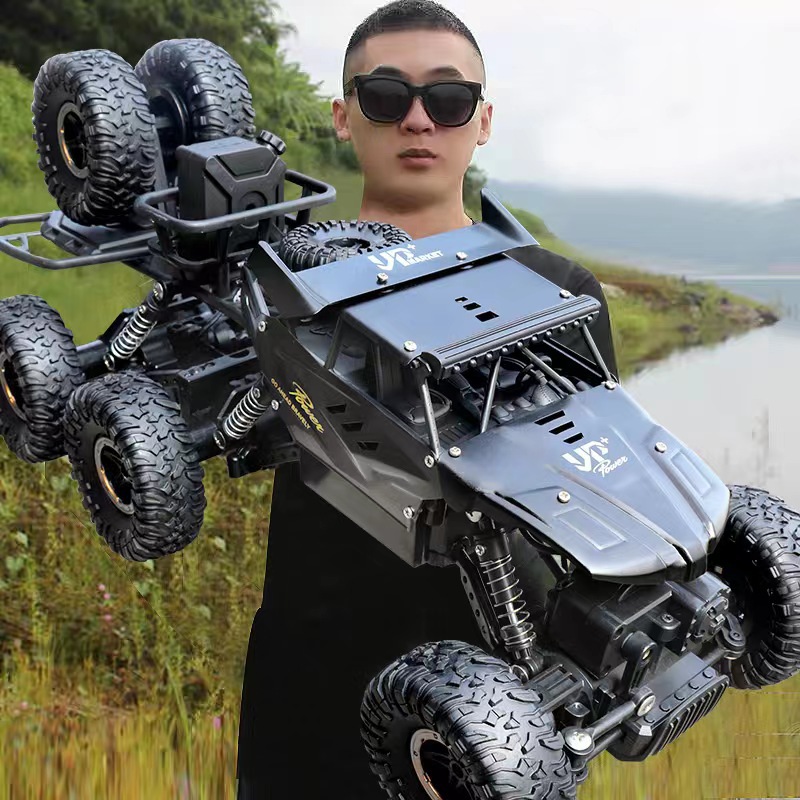 Large remote control car drifting four-wheel drive off-road vehicle climbing big foot high-speed racing children Boy charging toy car