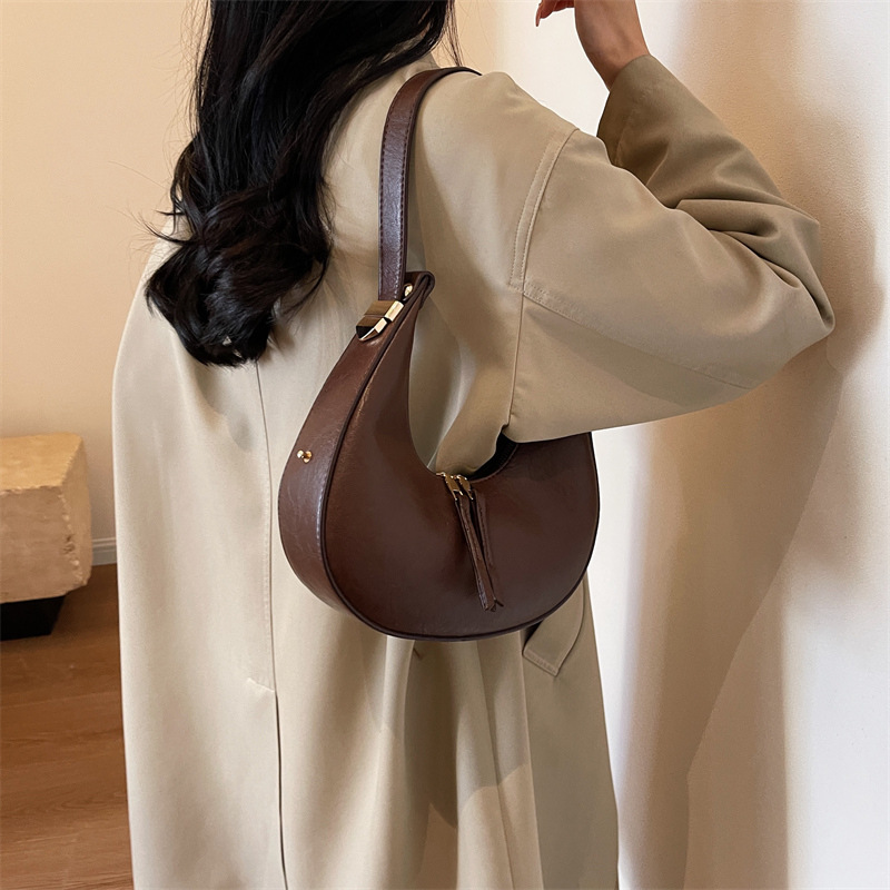 Cross-border foreign trade niche design retro Crescent bag for women 2024 New Fashion shoulder bag western style underarm bag