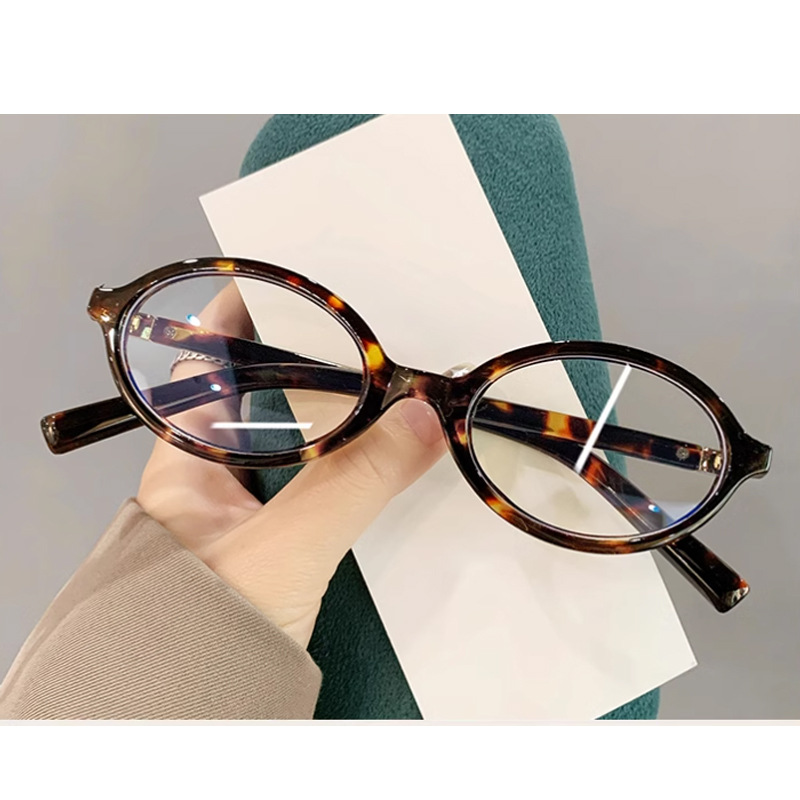 Presbyoscopic Glasses Female Zhang Yuanying Same-style Nerd Black Frame Men's Anti-blue Light Advanced Sense Frame Metal Tooth Presbyoscopic Glasses_voghion.com