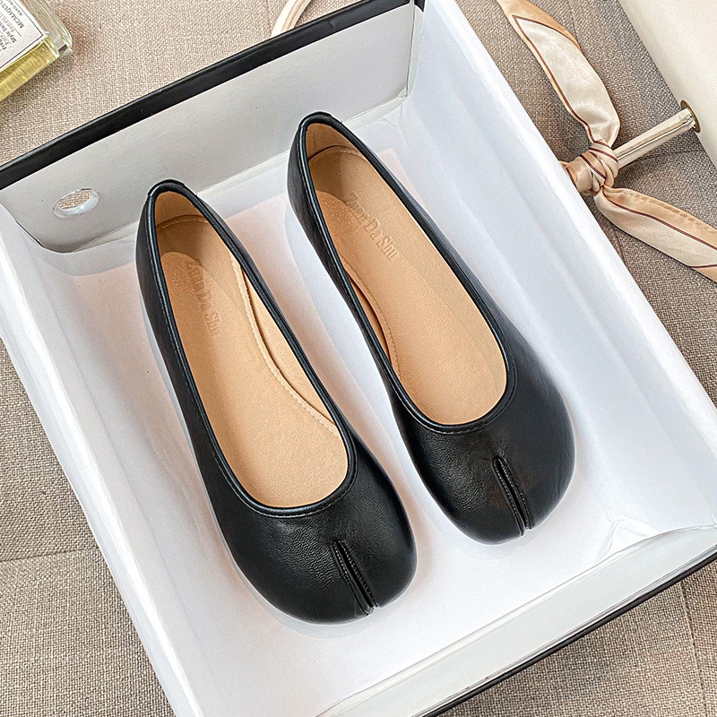 Pig's hoof shoes cowhide toe shoes women's summer flat low-cut single-layer Shoes ballet horseshoe shoes brother AXI same style slip-on