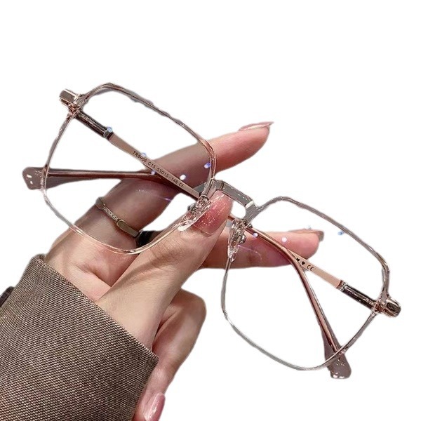 Ultra-light cool cool brown color change myopia glasses women's transparent frame ins high-value large frame slimming plain plain mirror
