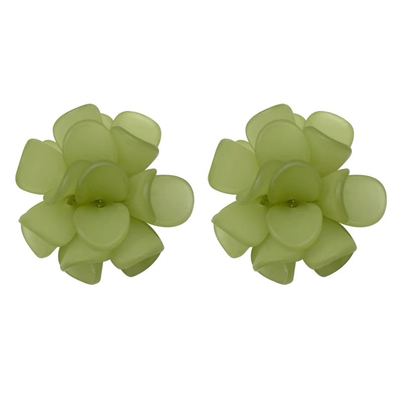 Anna with three-dimensional earrings acrylic small fresh Camellia simple silver pin earrings Super fairy ear clip earrings