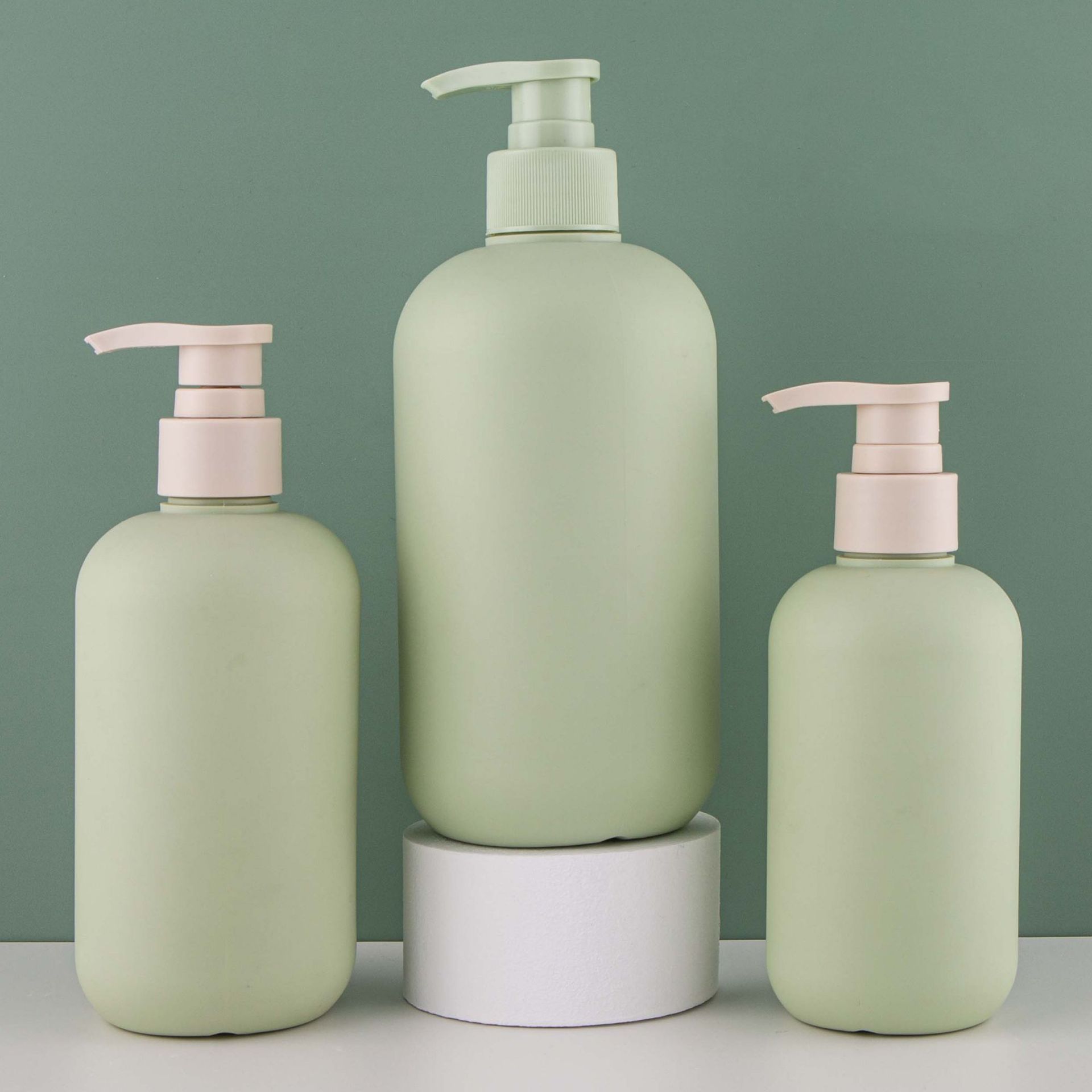 In Stock 200 ml300ml500ml green round shoulder body lotion bottle packing press shampoo bath