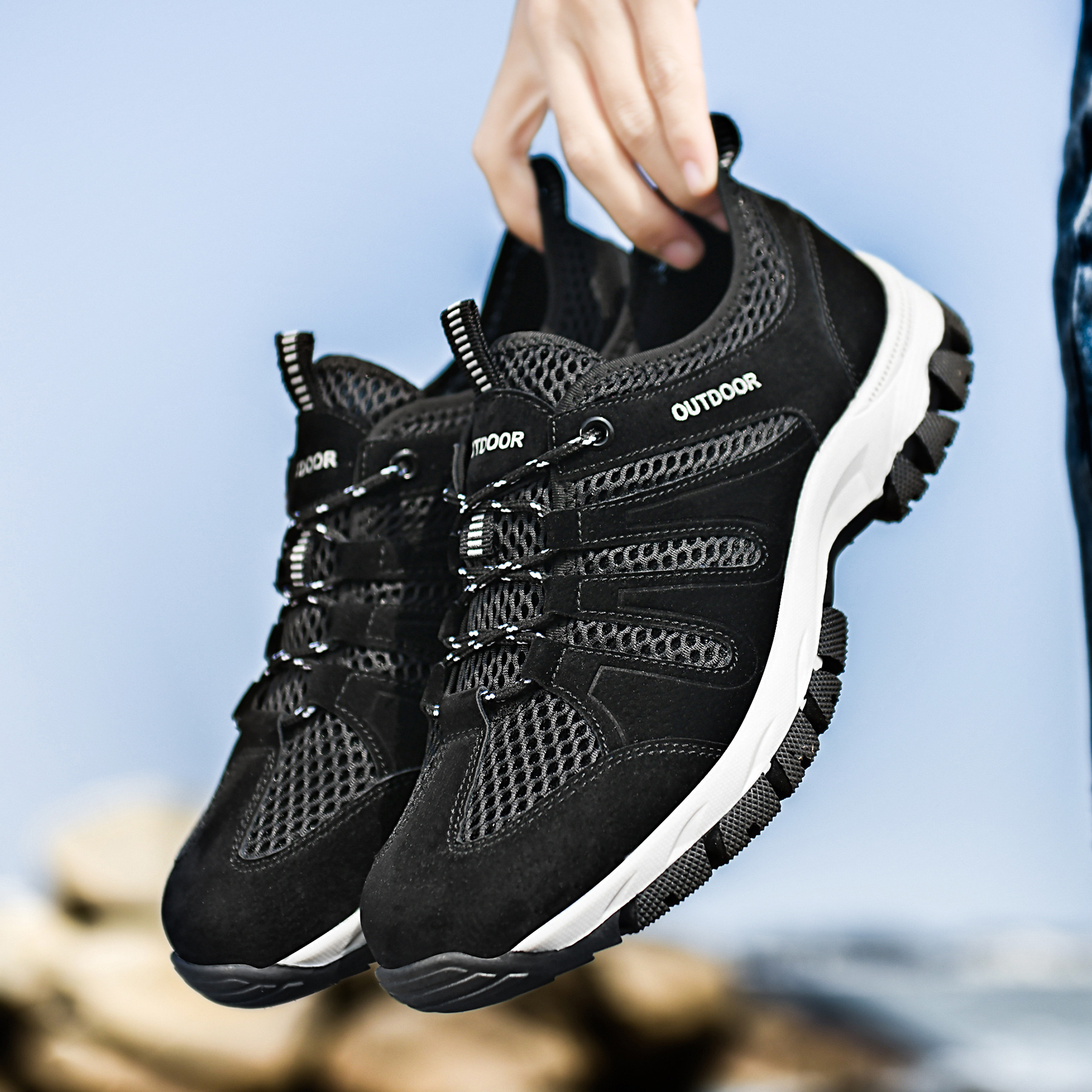 2023 men's shoes mesh outdoor hiking shoes non-slip sports leisure spring and autumn middle-aged father travel breathable shoes