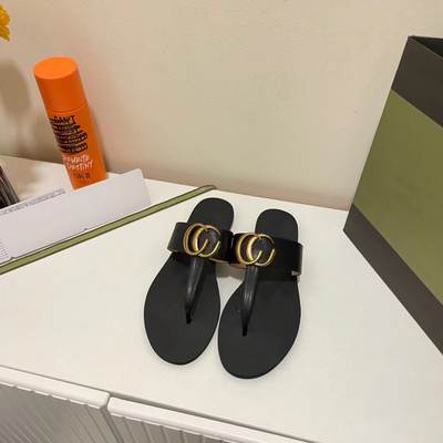 2023 new flat leather flip-flops Ladies Classic gc home pinch large size beach shoes wholesale foreign trade