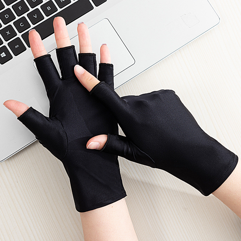 Female half finger black -1 pair