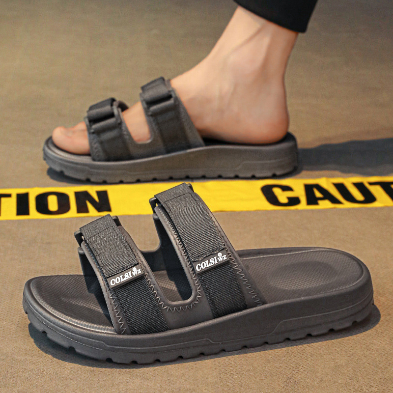 Summer New Men's Slippers Slip-on Feeling Slippers Men's Wholesale Home Shoes Thick Sole Fashionable Outer Wear Slippers