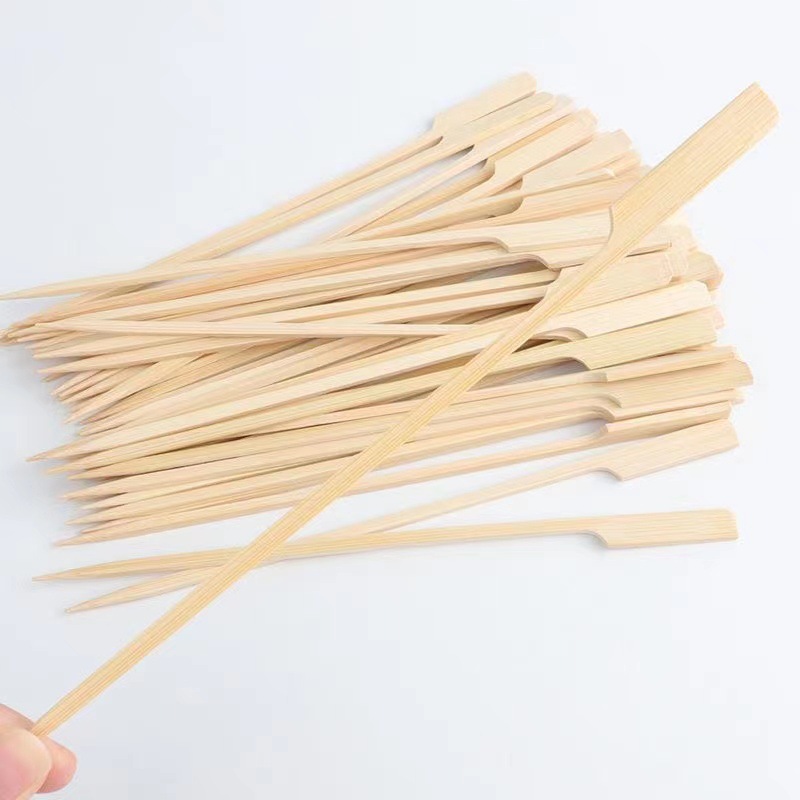 Outdoor barbecue disposable string barbecue stick bamboo stick fruit sign iron gun sign off stall East cooking bamboo stick with handle