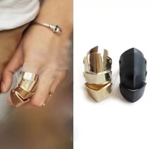 Factory Direct supply European and American fashion punk style joint ring metal texture armor finger movable ring bracelet