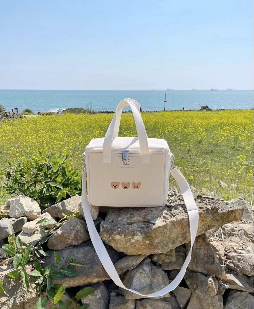 ins three bears embroidered large capacity lunch lunch bag camping picnic insulation bag trolley hanging bag portable shoulder bag