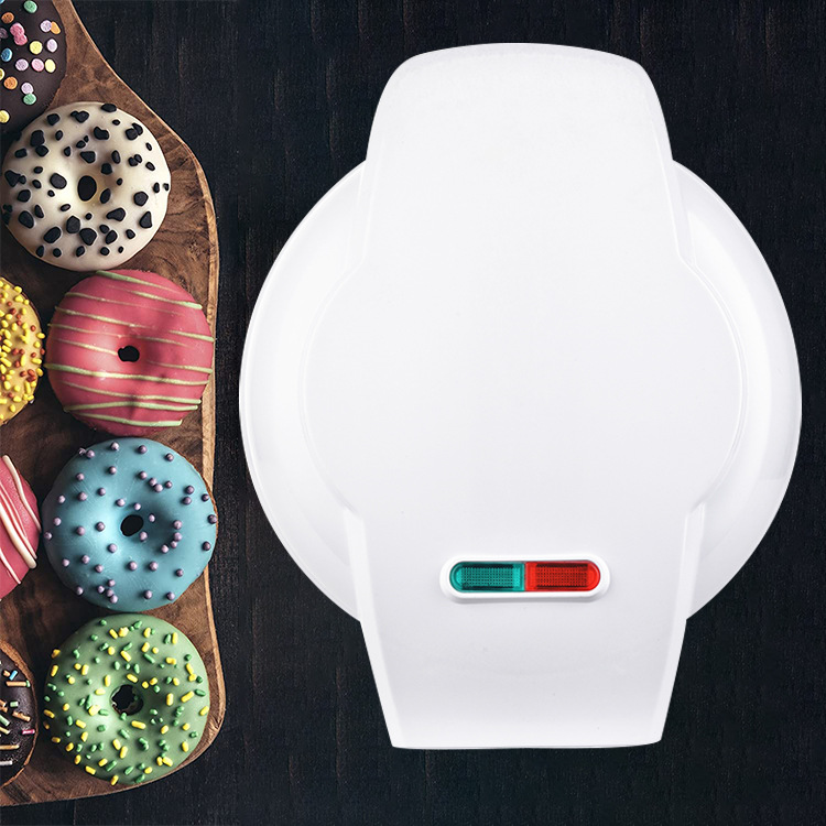 Amazon hot selling mini donut machine children's cake machine mixed baking chocolate, noodles and other molds