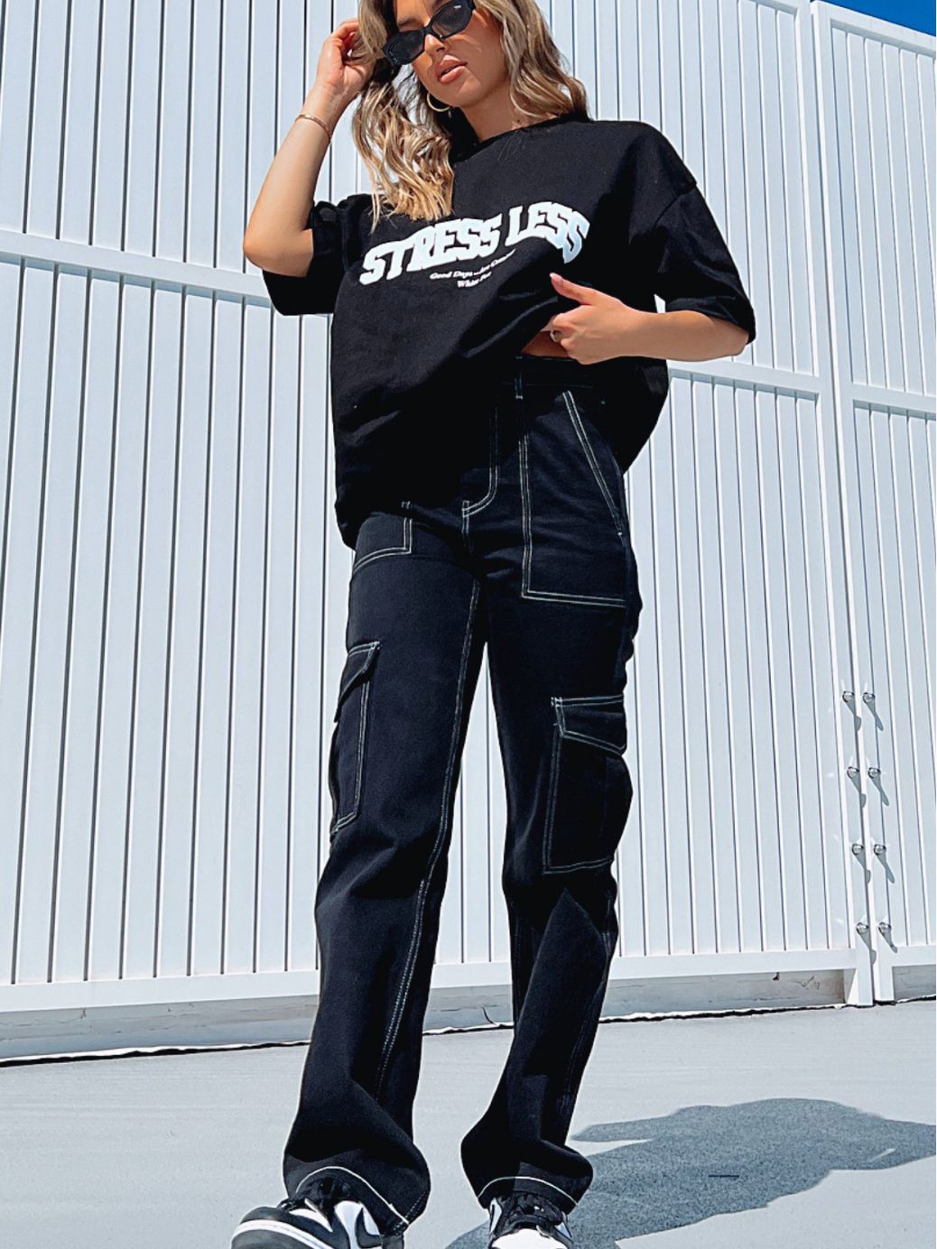 2023 European and American women's jeans Amazon autumn and winter new women's pants personality fashion stitching straight multi-pocket worker