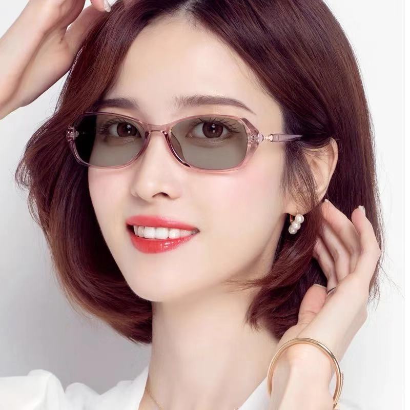 新型ブルーレイ防止老眼鏡女性ファッション韓国版超軽量ブルーレイ防止平光鏡変色防止ブルーレイメーカー卸売り
