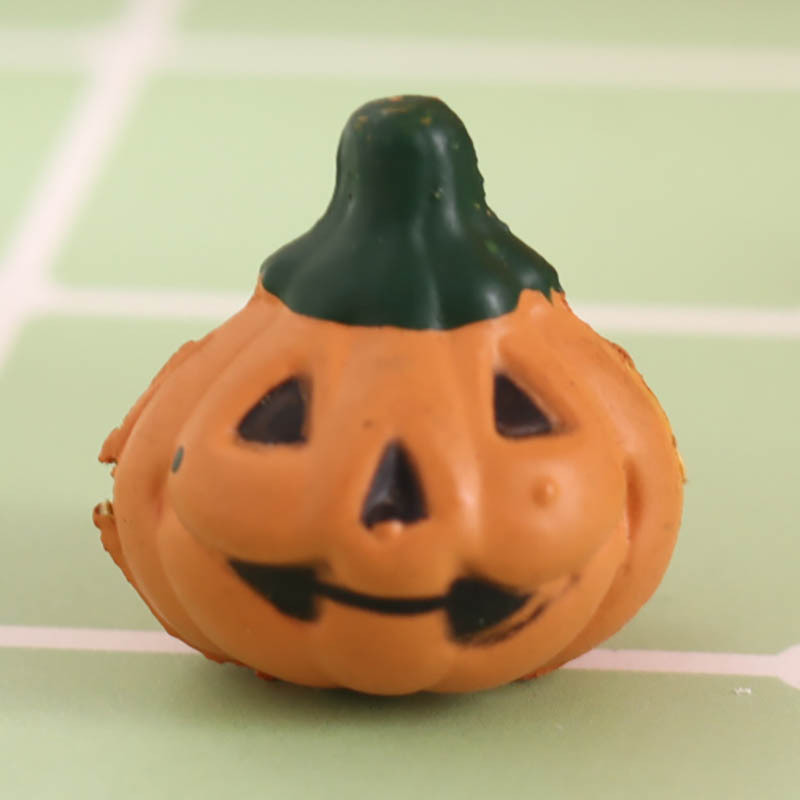 Miniature food play Halloween pumpkin mini model 1:12 points doll house decoration dollhouse pocket
