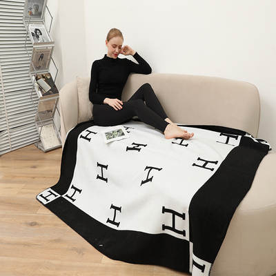 Cross-border Leisure h Blanket ins Raschel Nap Blanket Flannel Sofa Blanket Office Thickened Air Conditioning Blanket