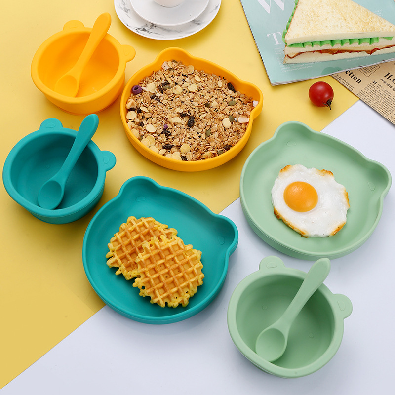 宝宝餐盘硅胶一体式吸盘碗婴幼喂养勺子儿童学吃饭辅食碗餐具套装