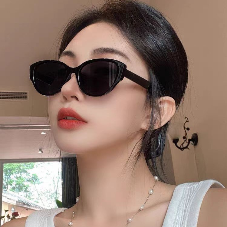 2024 new style sunglasses for women, trendy cat-eye high-end retro European and American sunglasses, anti-UV fashion street photography