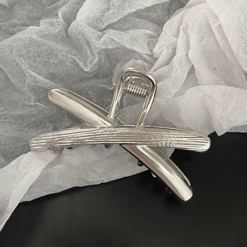 Fermaglio per capelli in metallo argentato Fermaglio per capelli a disco Grande volume per capelli Fermaglio per squalo di alta qualità Accessori per capelli coreani Copricapo Fermaglio per capelli per donne_voghion.com