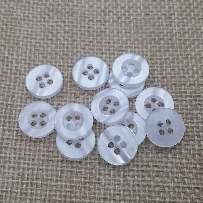 Pearlescent Wide-brim Resin Button Four-eye Men's and Women's Shirt Cardigan T-shirt Clothes Button All-match White Twist Button