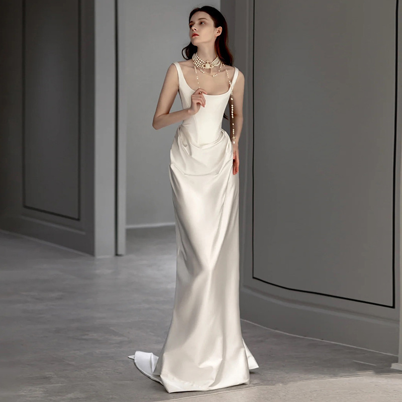 Foreign trade satin light wedding dress 2025 new vintage simple out-of-house yarn small tail suspender dress evening dress wholesale