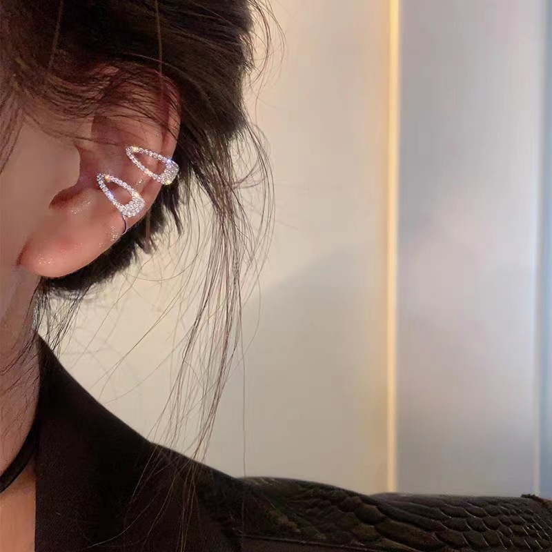 New French butterfly-wing earrings without ear holes, designed for women, unique style, high-end, temperament, versatile, makes the face look slimmer, earrings