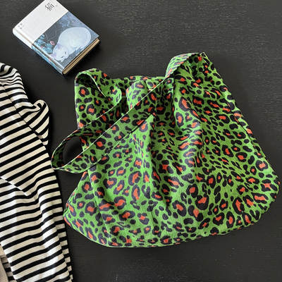 Korean ins Super Hot Green Leopard Canvas Bag Star Style Corduroy Printed Large Capacity Shoulder Crossbody Bag