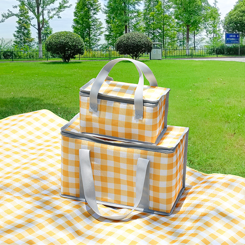Large Capacity Picnic Bag Outdoor Picnic Camping Insulated Lunch Box Bag Portable Thickened National Fashion Insulated Lunch Bag