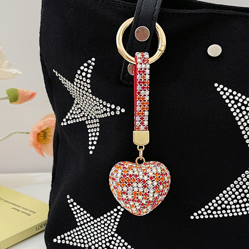 Корейская версия взрыва Полный брелок Diamond Love влюбленные изысканный кулон кольцо автомобильная сумка аксессуары брелок оптом
