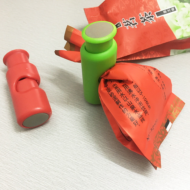 Plastic sealing clip sealing clip suit food bag moisture-proof clip sealing tool household push-type snack bag clip