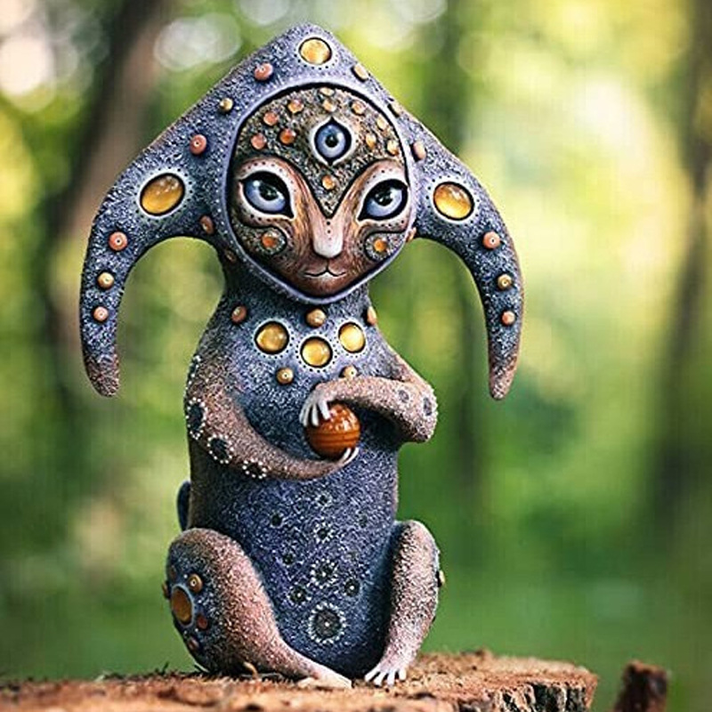 Cross-border New Biological Fantasy Resin Ornaments Garden Sculpture Crafts Three Eyes Alien Home Decoration Set