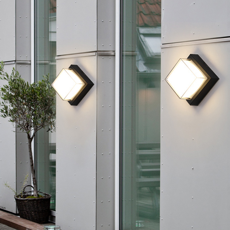 Simple modern outdoor waterproof wall lamp Garden Villa wall round lamp Hall bedroom stair aisle square lamp